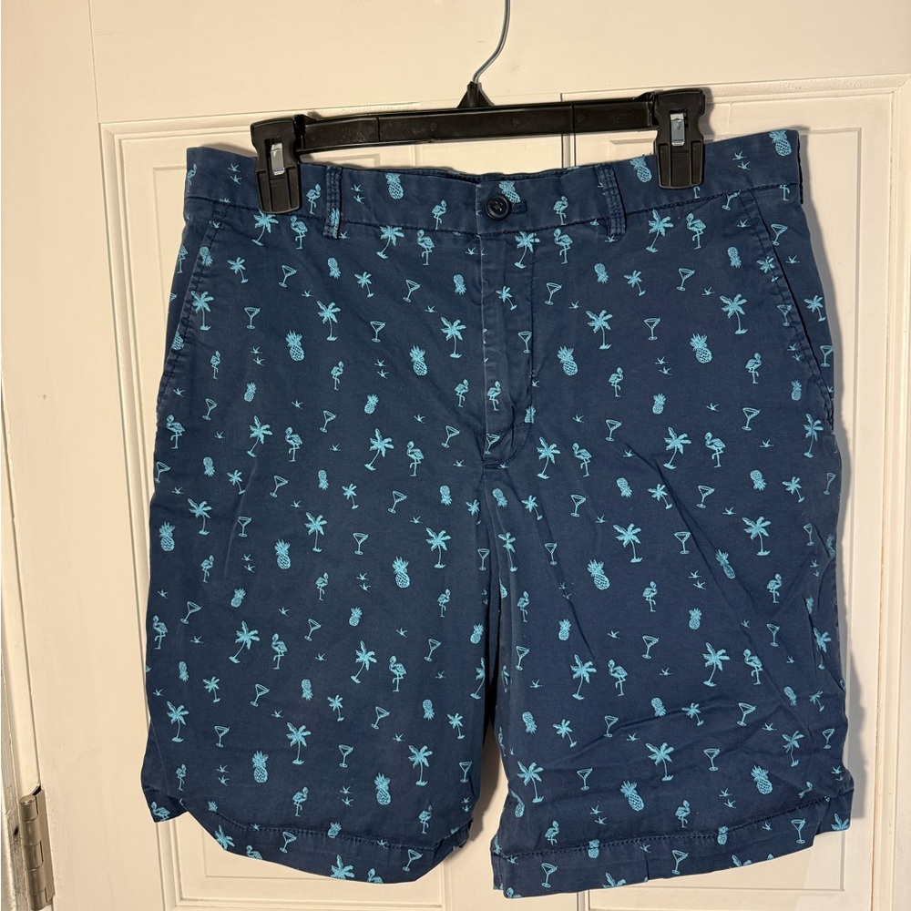 IZOD Tropical Print Men's Shorts in Navy